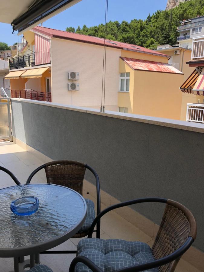 Omis - Private Ensuite Room With Balcony - Hotel Style Екстер'єр фото